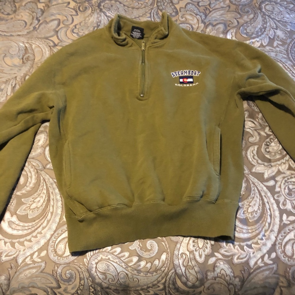 Comfy sweatshirt with quarter zip